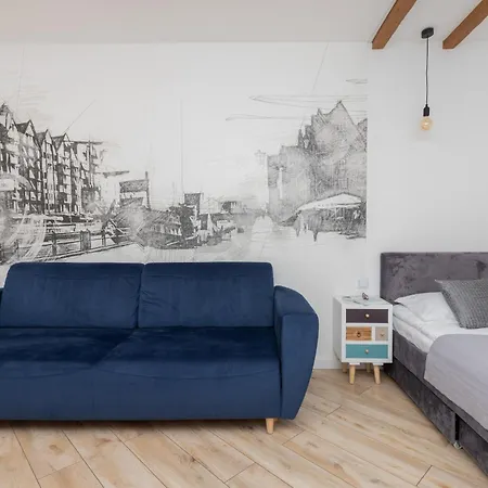 Old Town Aesthetic Deep Blue In By Renters 그단스크