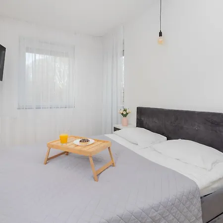 Old Town Aesthetic Deep Blue In By Renters