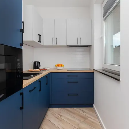 Old Town Aesthetic Deep Blue In By Renters Apartmán *
