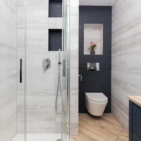 Old Town Aesthetic Deep Blue In By Renters Gdaňsk